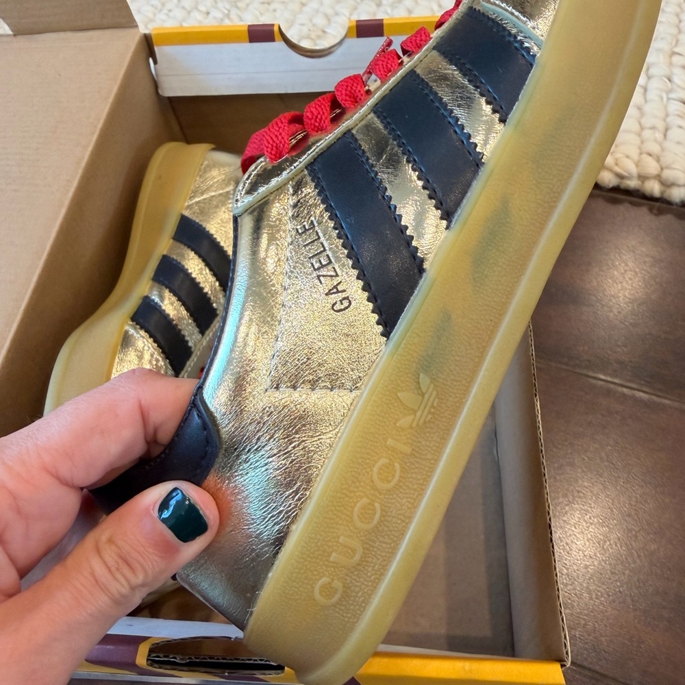 Gucci Gold and Black Sneakers with Red Accents - Picture 3 of 6